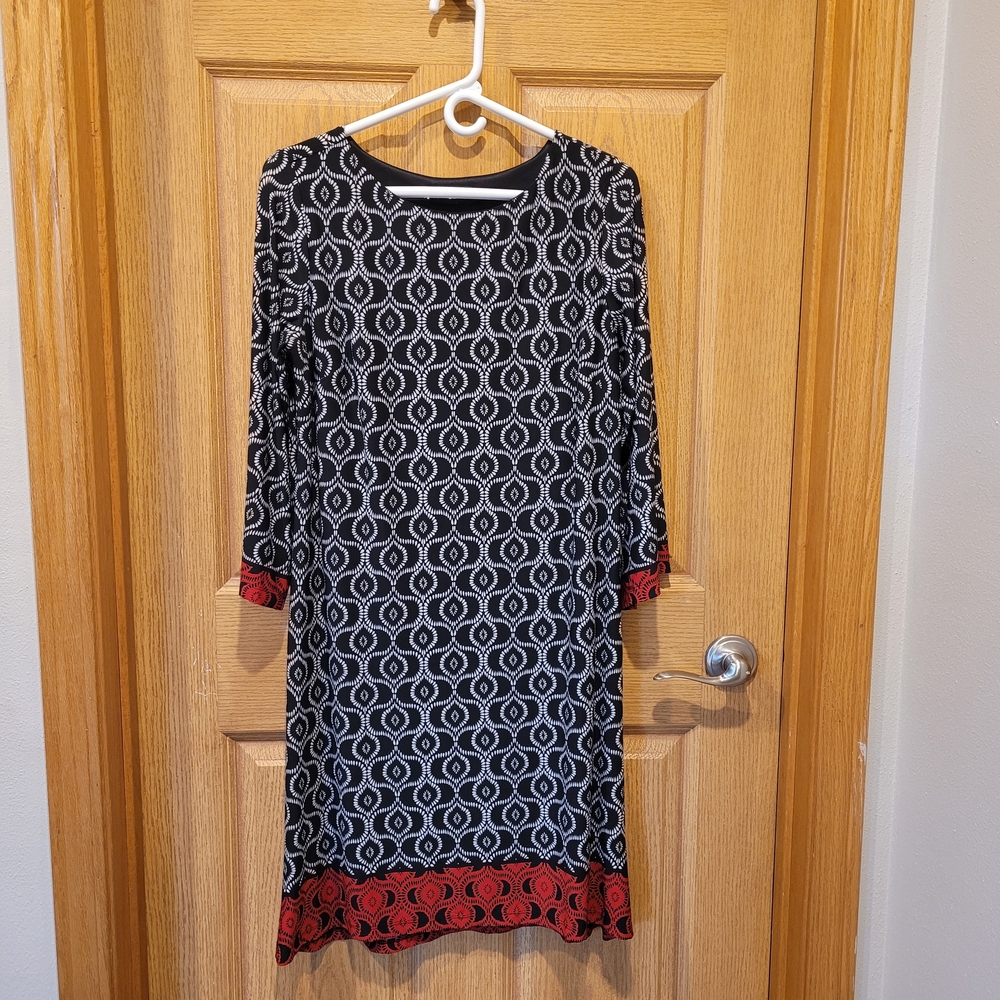 Enfocus Studio Black and Red Long Sleeve Dress